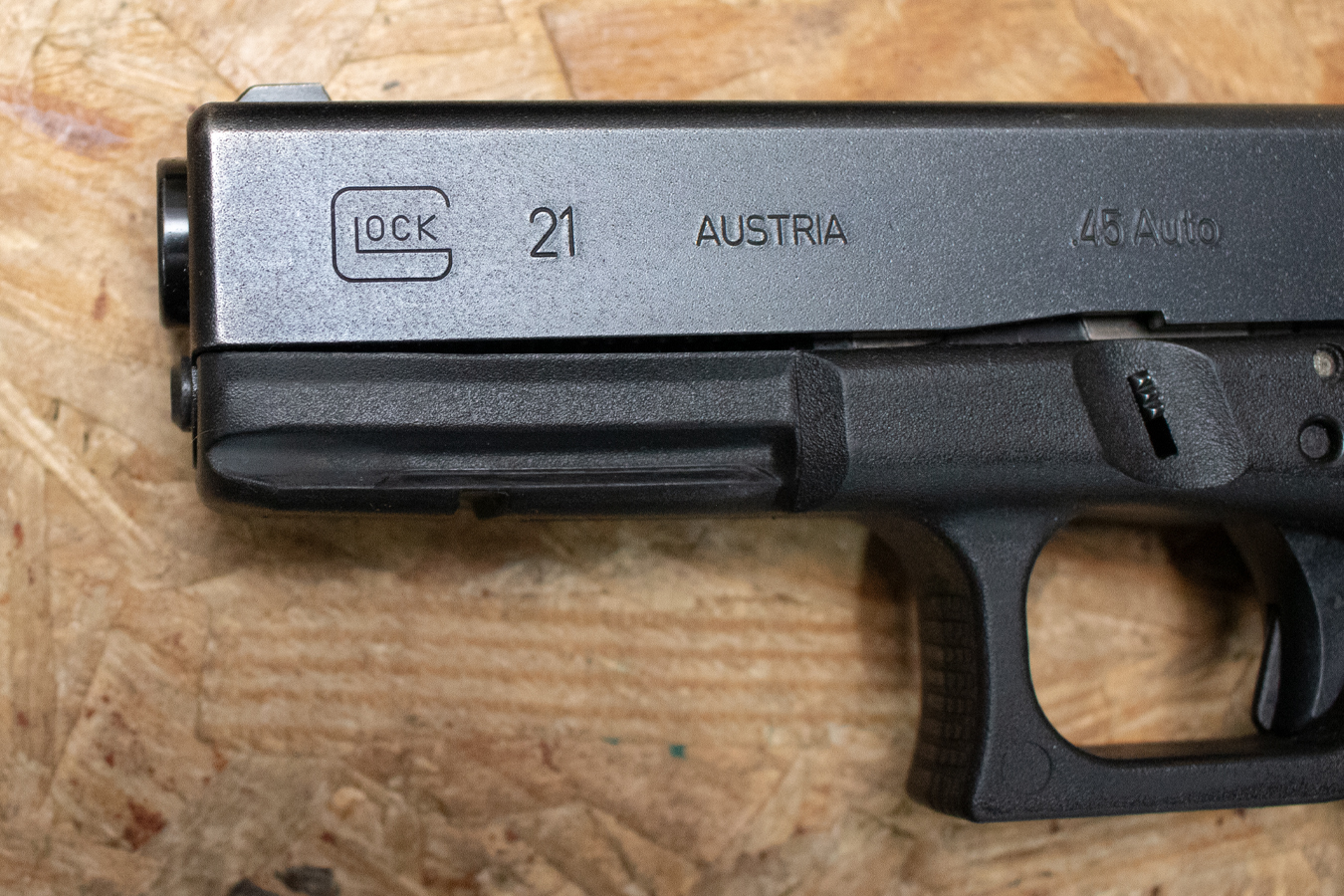 GLOCK 21 Gen3 45ACP Police Trade-In Pistols with Night Sights (Good Condition)